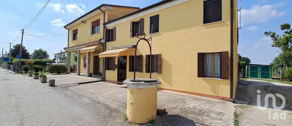 Casa indipendente / Villa 12 locali di 300 m² in Crespino (45030)