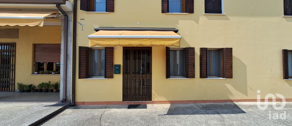 Casa indipendente / Villa 12 locali di 300 m² in Crespino (45030)