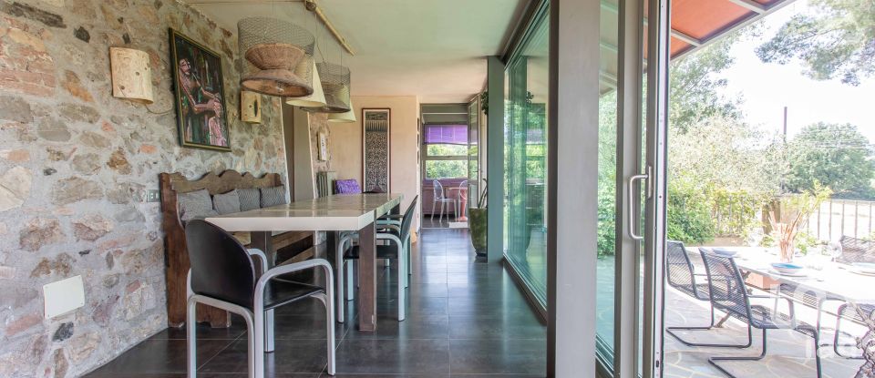 Casale 5 locali di 254 m² in Manciano (58014)