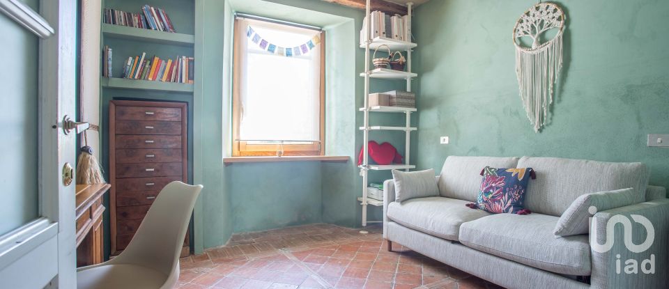 Casale 5 locali di 254 m² in Manciano (58014)