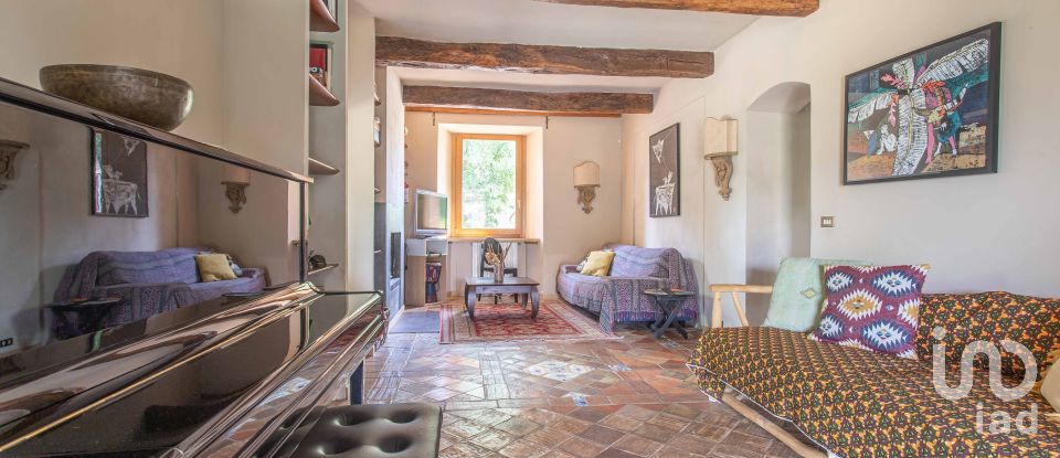 Casale 5 locali di 254 m² in Manciano (58014)