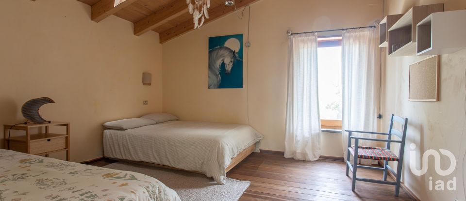 Casale 5 locali di 254 m² in Manciano (58014)