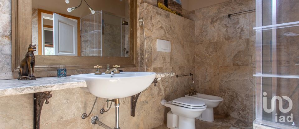 Casale 5 locali di 254 m² in Manciano (58014)