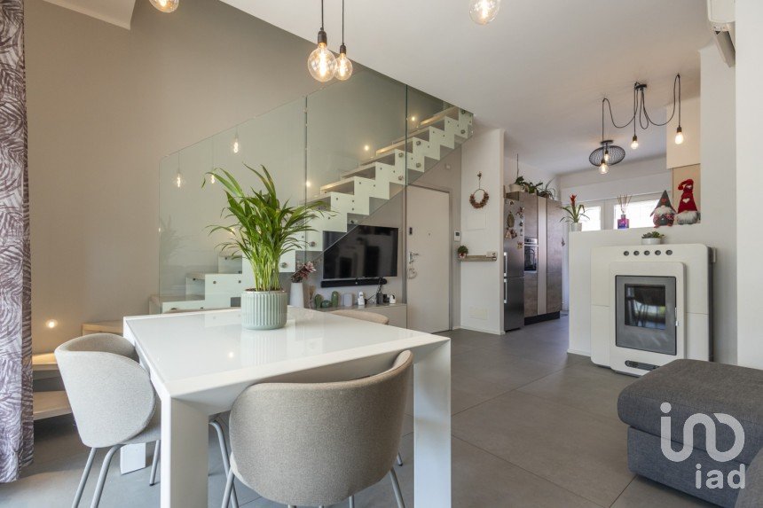 Trilocale di 95 m² a Numana (60026)