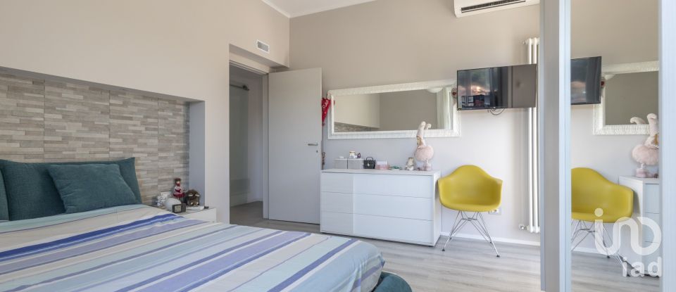 Trilocale di 95 m² a Numana (60026)