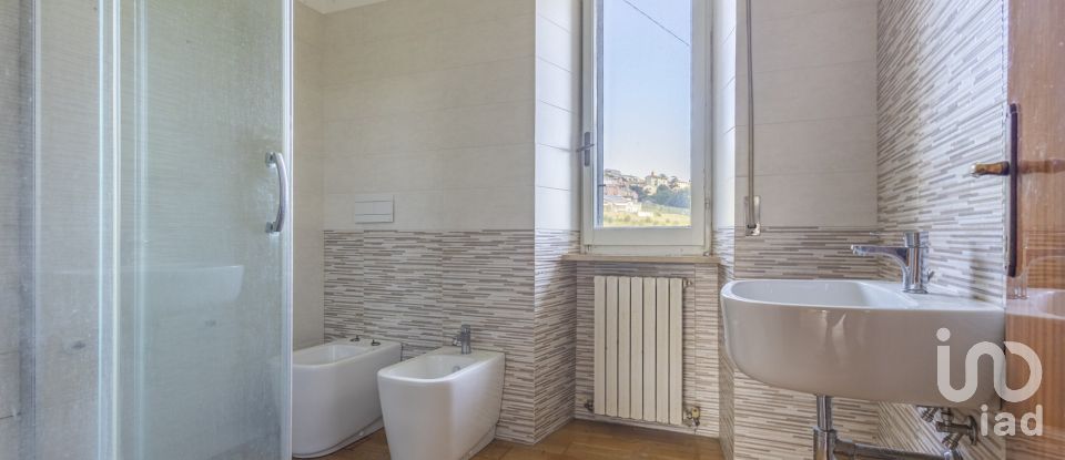 Townhouse 7 rooms of 154 m² in Offagna (60020)