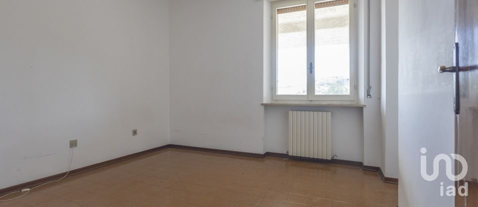 Townhouse 7 rooms of 154 m² in Offagna (60020)