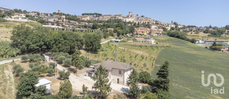 Townhouse 7 rooms of 154 m² in Offagna (60020)