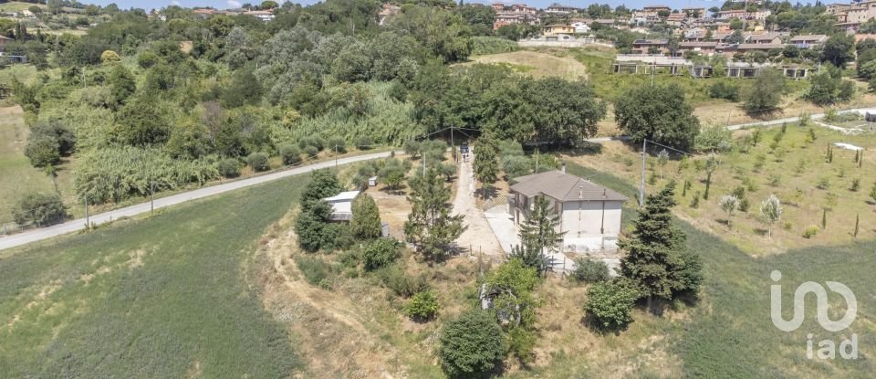 Townhouse 7 rooms of 154 m² in Offagna (60020)