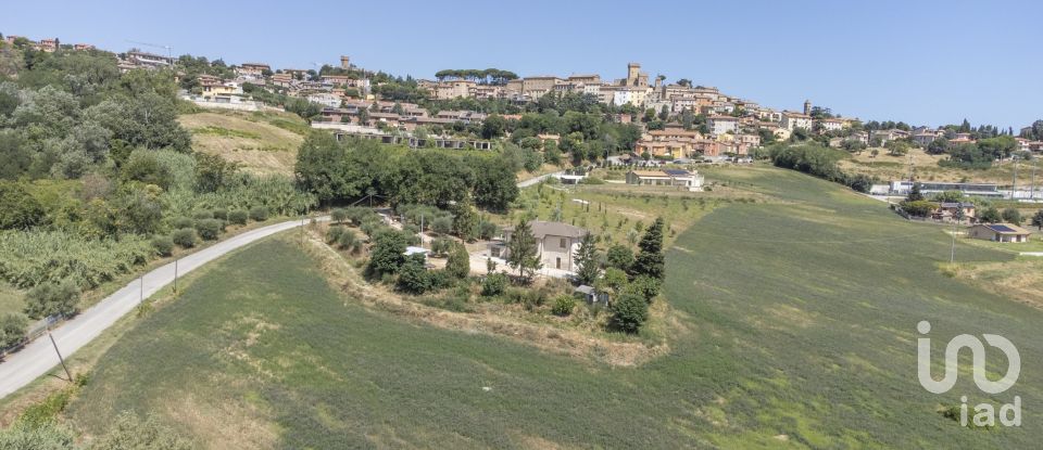 Townhouse 7 rooms of 154 m² in Offagna (60020)