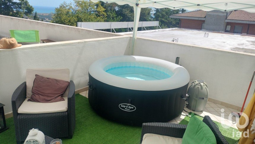 Appartamento 7 locali di 130 m² a Città Sant'Angelo (65013)