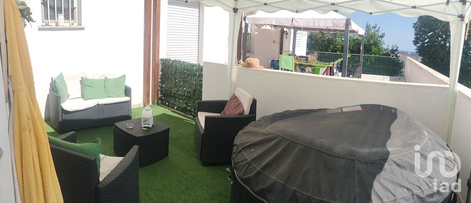 Appartamento 7 locali di 130 m² a Città Sant'Angelo (65013)