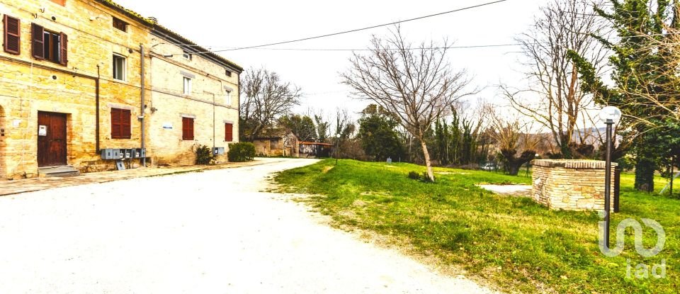 Abitazione 15 locali di 420 m² in Treia (62010)