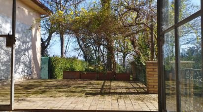 Casale 10 locali di 300 m² in Civitanova Marche (62012)