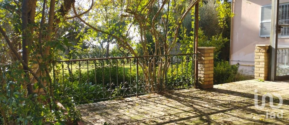 Casale 10 locali di 300 m² in Civitanova Marche (62012)