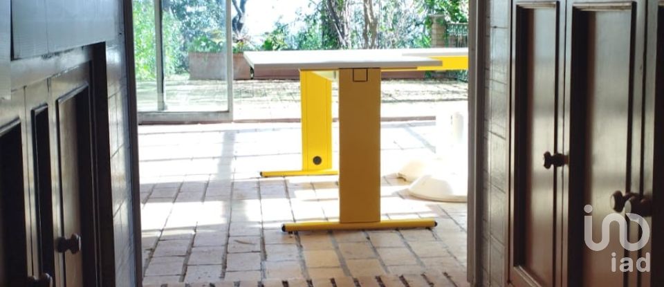 Casale 10 locali di 300 m² in Civitanova Marche (62012)