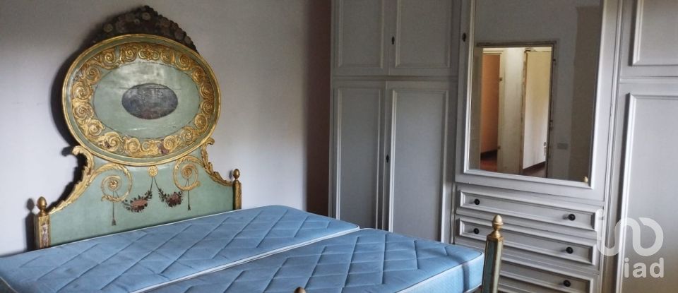 Casale 10 locali di 300 m² in Civitanova Marche (62012)