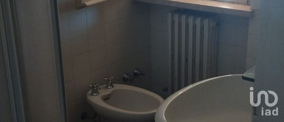 Casale 10 locali di 300 m² in Civitanova Marche (62012)