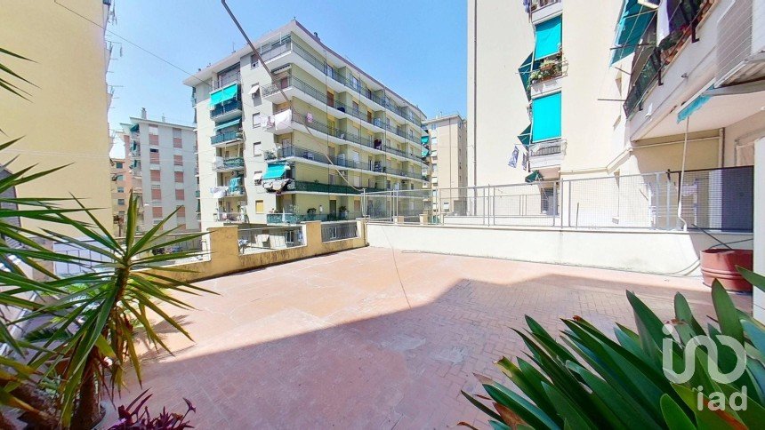 Three-room apartment of 100 m² in Genova (16157)