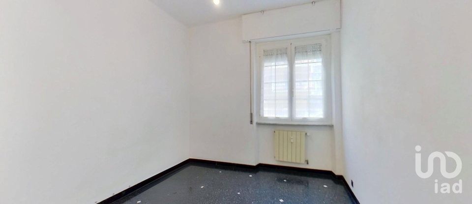 Three-room apartment of 100 m² in Genova (16157)