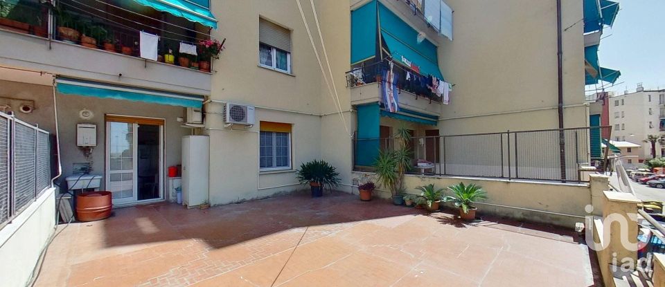 Three-room apartment of 100 m² in Genova (16157)