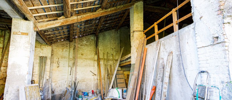 Rustico 1 locale di 320 m² in Volta Mantovana (46049)