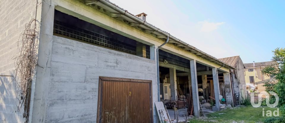 Rustico 1 locale di 320 m² in Volta Mantovana (46049)