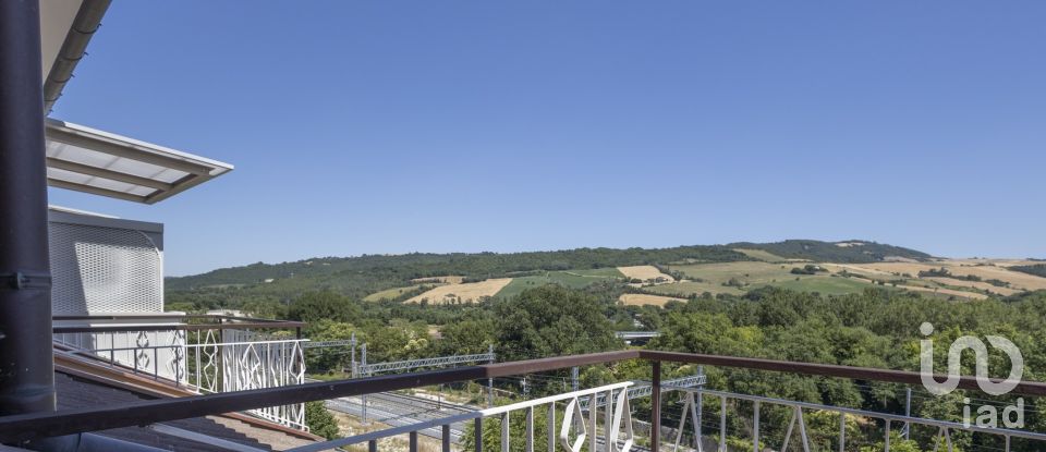 Appartamento 5 locali di 118 m² a Serra San Quirico (60048)