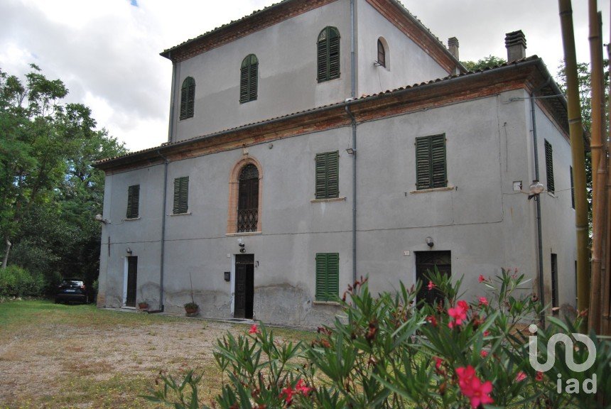 Villa storica 20 locali di 1.560 m² in Urbino (61029)