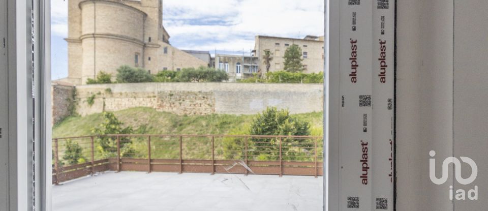 Loft 5 locali di 130 m² a Potenza Picena (62018)