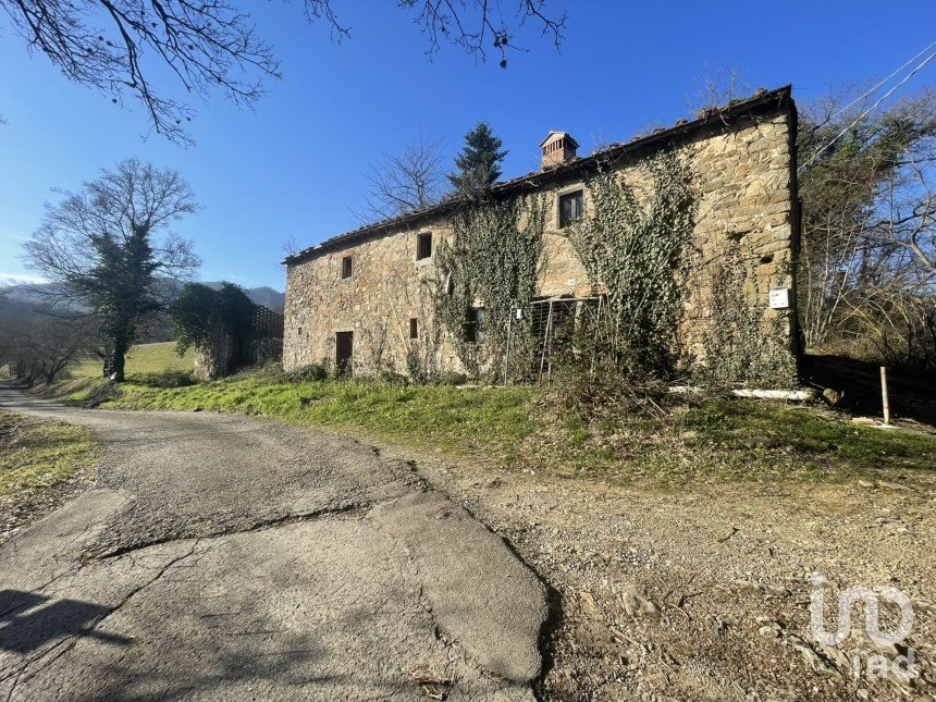Rustico 5 locali di 125 m² in Borgo San Lorenzo (50032)