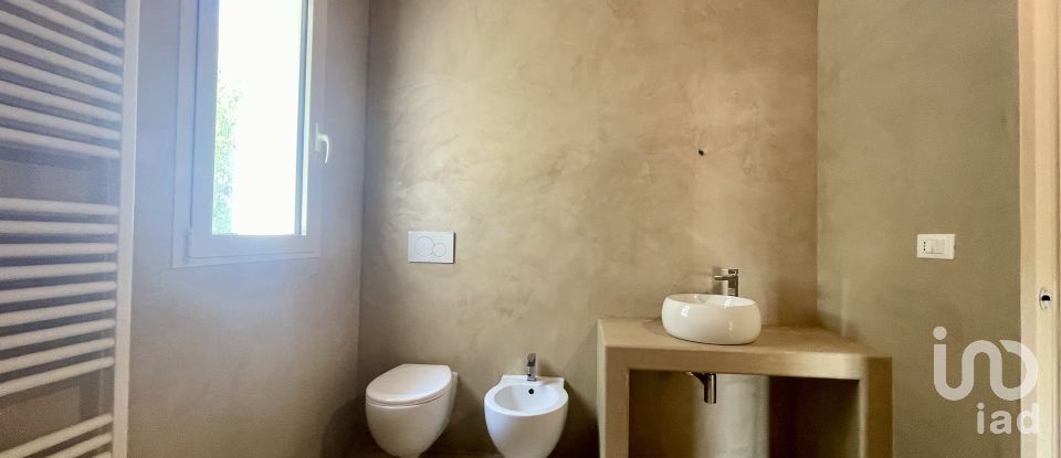 Casale 12 locali di 203 m² in Ceglie Messapica (72013)