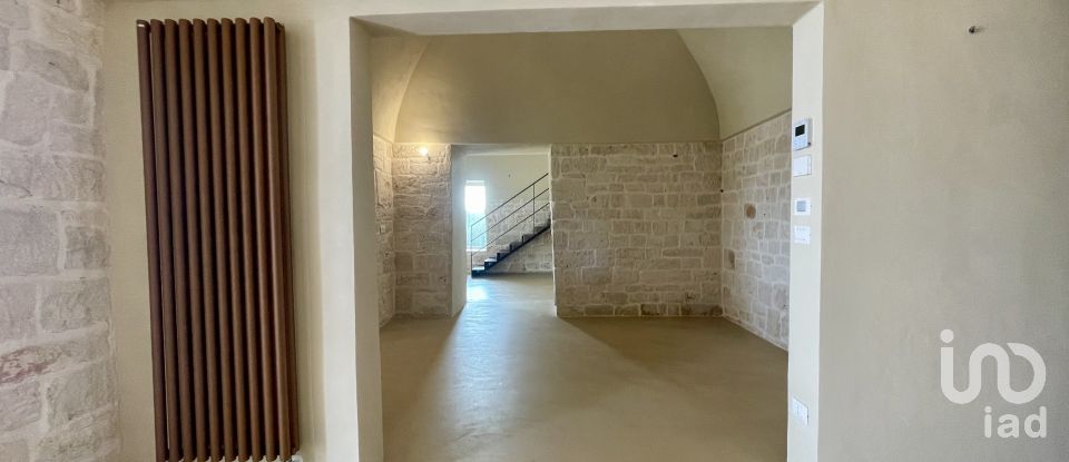 Casale 12 locali di 203 m² in Ceglie Messapica (72013)