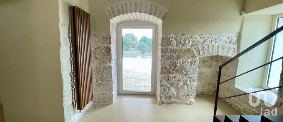 Casale 12 locali di 203 m² in Ceglie Messapica (72013)