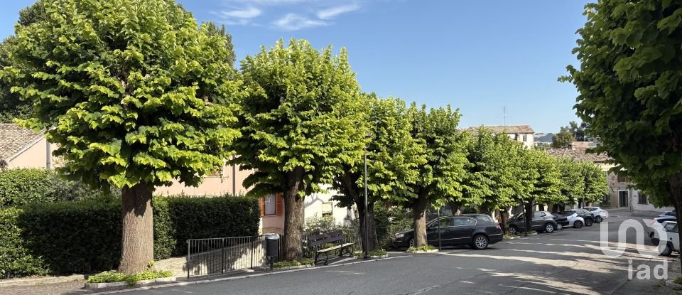 House 7 rooms of 200 m² in Sant'Ippolito (61040)