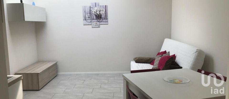 Two-room apartment of 50 m² in Torino (10141)