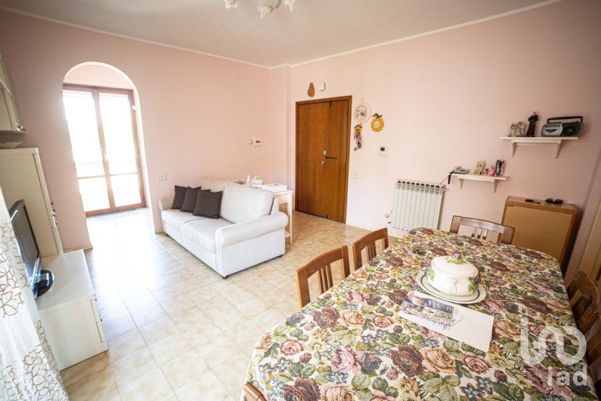 Trilocale di 75 m² a Macerata (62100)