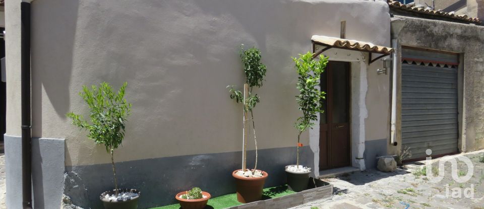 Townhouse 3 rooms of 88 m² in Palazzolo Acreide (96010)
