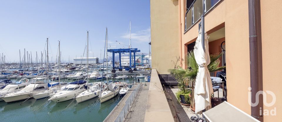 Trilocale di 60 m² a Genova (16159)