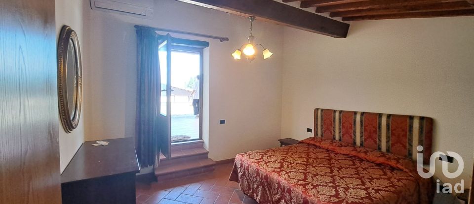 Townhouse 4 rooms of 250 m² in Greve in Chianti (50027)