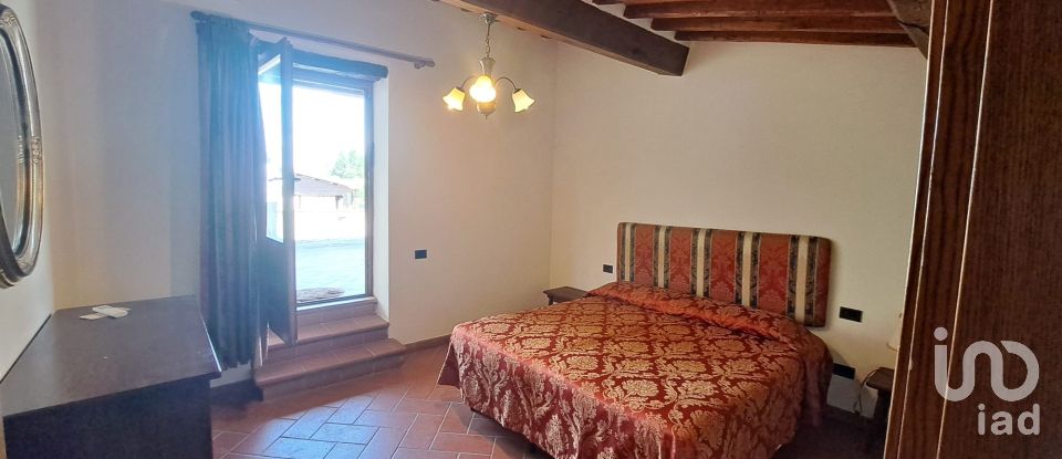 Townhouse 4 rooms of 250 m² in Greve in Chianti (50027)