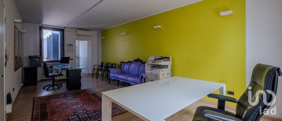 Laboratorio di 188 m² in Castel Goffredo (46042)