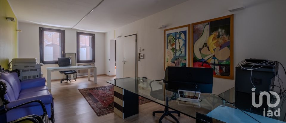 Laboratorio di 188 m² in Castel Goffredo (46042)