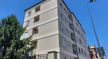 Apartment 6 rooms of 270 m² in Milano (20148)