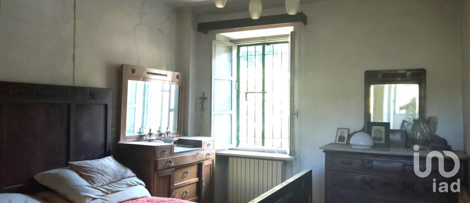 House 16 rooms of 240 m² in Conzano (15030)