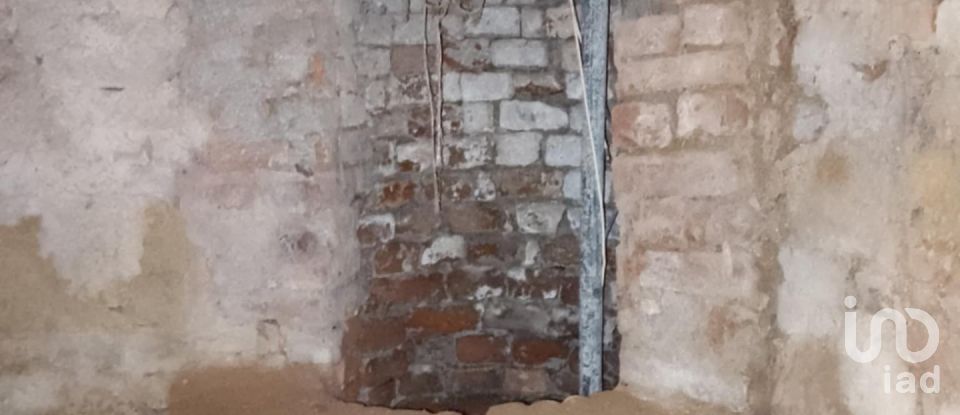 House 16 rooms of 240 m² in Conzano (15030)