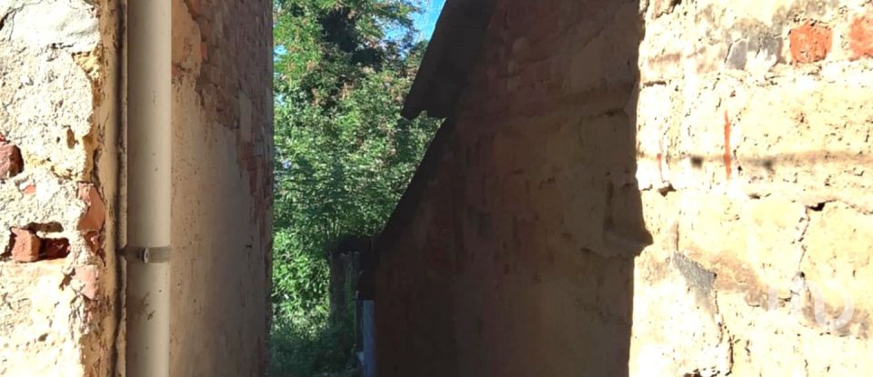 House 16 rooms of 240 m² in Conzano (15030)