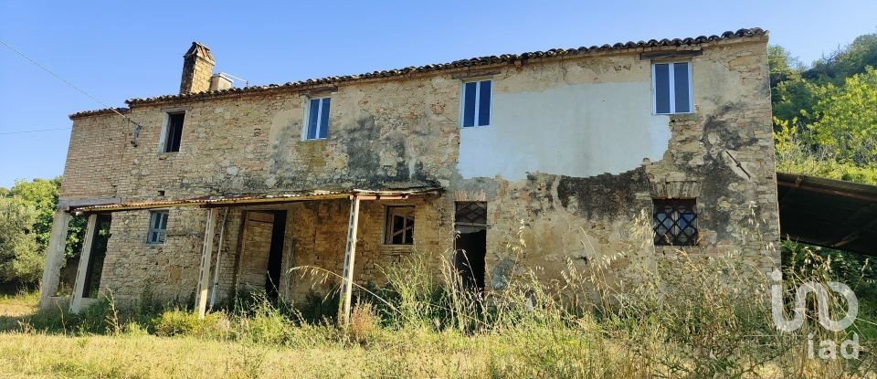 Rustico 7 locali di 280 m² in Grottammare (63066)