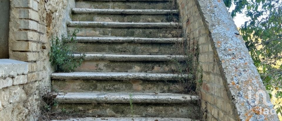 Rustico 7 locali di 280 m² in Grottammare (63066)