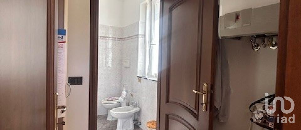 Farm 9 rooms of 190 m² in Carro (19012)